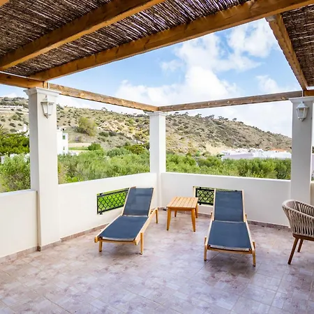 Giasemi Villa *